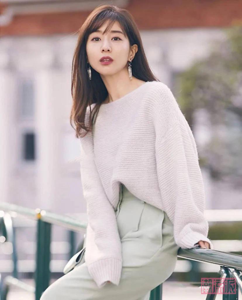 小个子怎么穿？身高仅153cm穿出了170的身高，这穿搭技巧真服